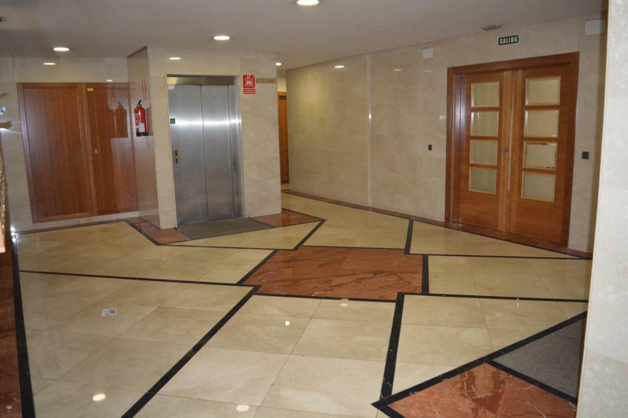Apartamento Edificio Plaza Gran Via Salamanca Bagian luar foto