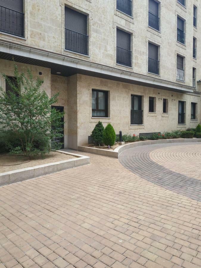 Apartamento Edificio Plaza Gran Via Salamanca Bagian luar foto