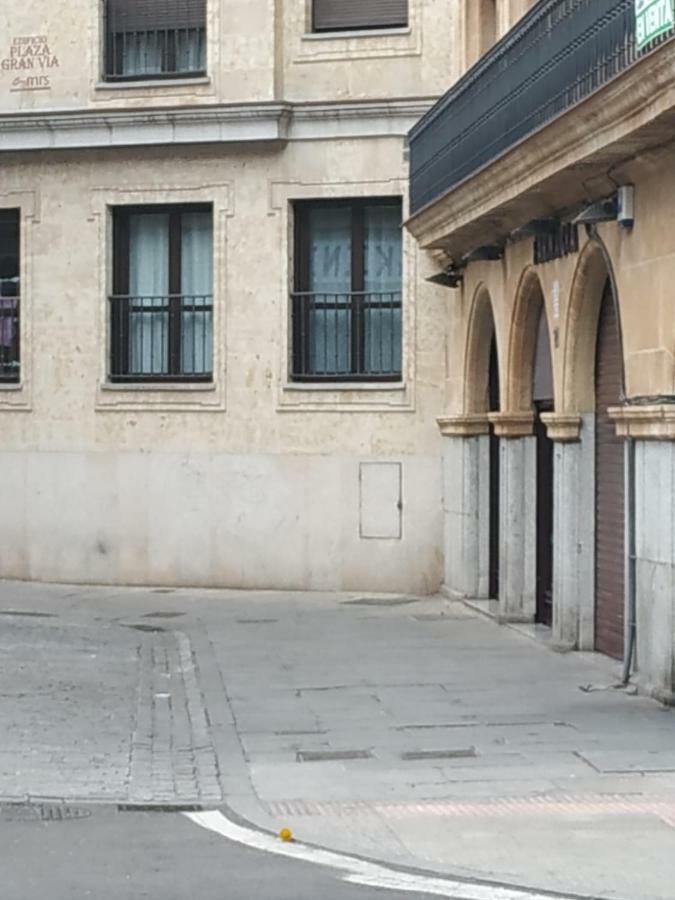 Apartamento Edificio Plaza Gran Via Salamanca Bagian luar foto